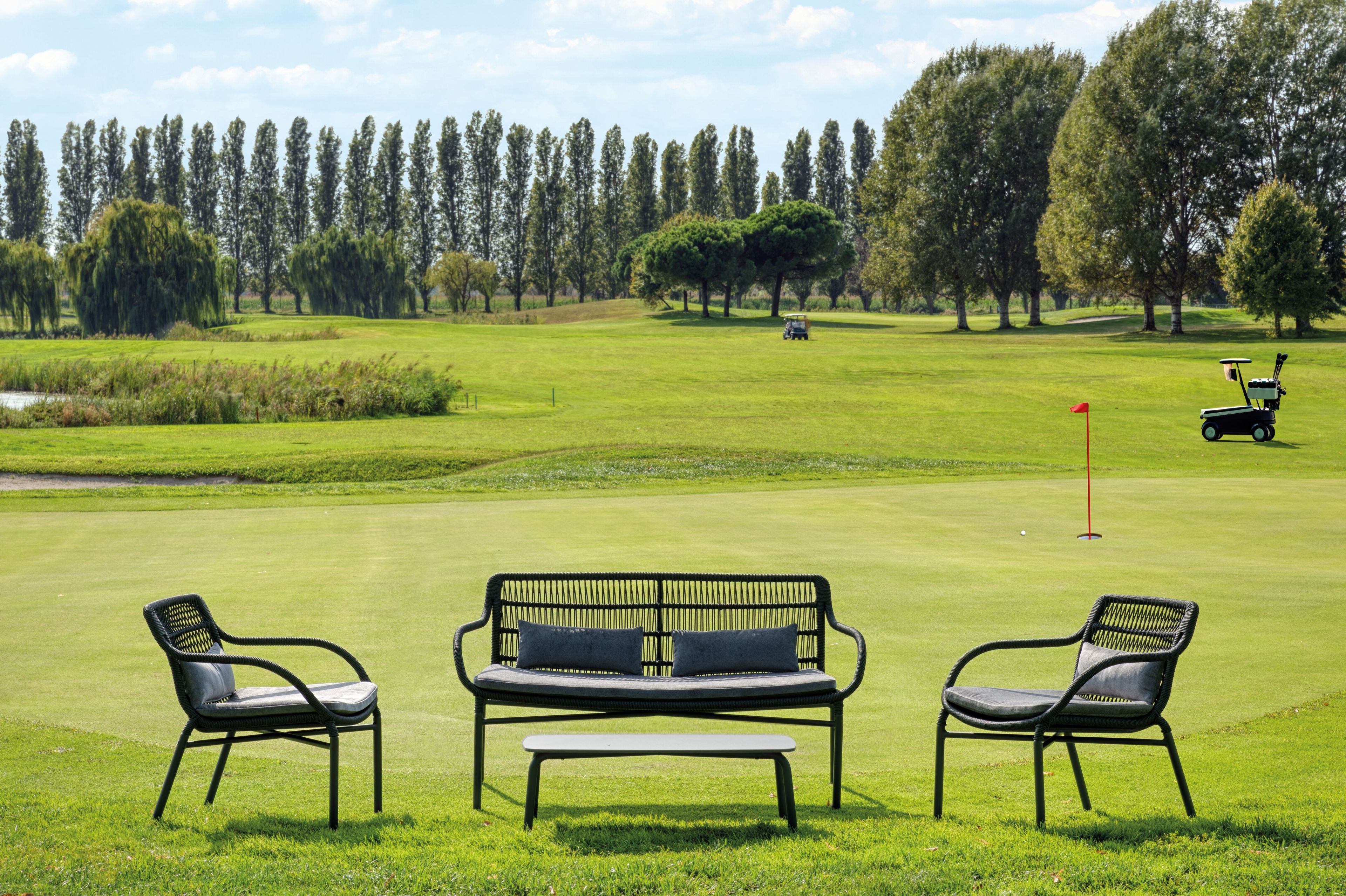 Прямоугольный уличный журнальный столик Contral Leaf ARCH-00137705 - Вид №2