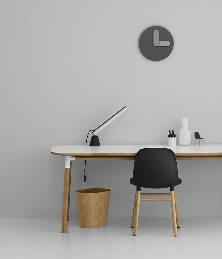 Настольная лампа Acrobat 16.5х44.4х6 см, песочная Normann Copenhagen 502123 - Вид №3