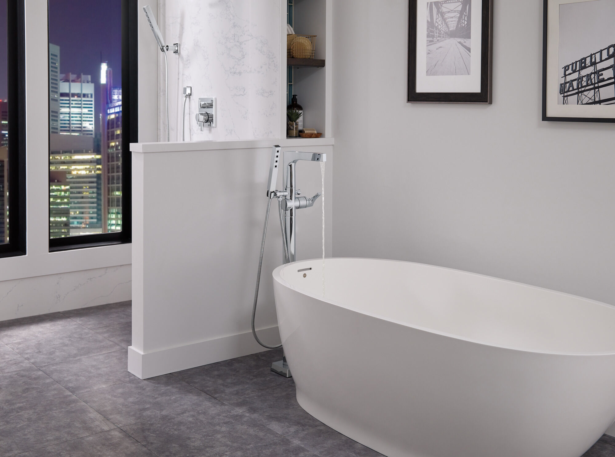 T4774-FL Напольная накладка для ванны с одной ручкой и ручным душем Delta Faucet Zura Хром  - Вид №17