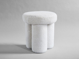 Низкий табурет из овчины